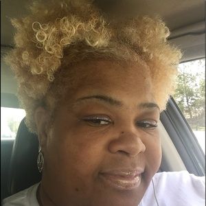 Meet your Posher, Vickie